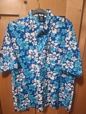 Varua Maohi Blue Floral Hawaiian Button-Up Shirt